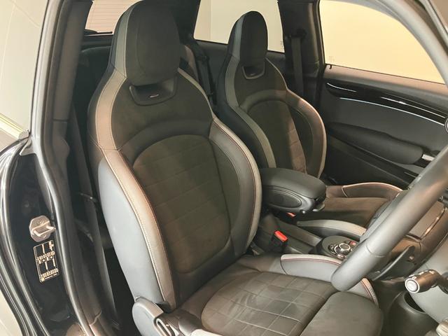 ＭＩＮＩ ＪＣＷ　プレミアムプラスパッケージ　ＪＣＷトリム　認定中古車　ステアリング　ホイール　ナッパ　レザー　格納機能付きドアミラー　コンフォートアクセス　　Ｒ　ビューカメラ　Ｆ　アーム　レスト　　アダプティブ　クルーズ　コントロール（22枚目）