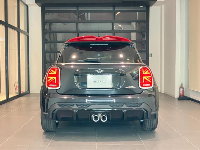 ＭＩＮＩ ＪＣＷ　プレミアムプラスパッケージ　ＪＣＷトリム　認定中古車　ステアリング　ホイール　ナッパ　レザー　格納機能付きドアミラー　コンフォートアクセス　　Ｒ　ビューカメラ　Ｆ　アーム　レスト　　アダプティブ　クルーズ　コントロール（37枚目）