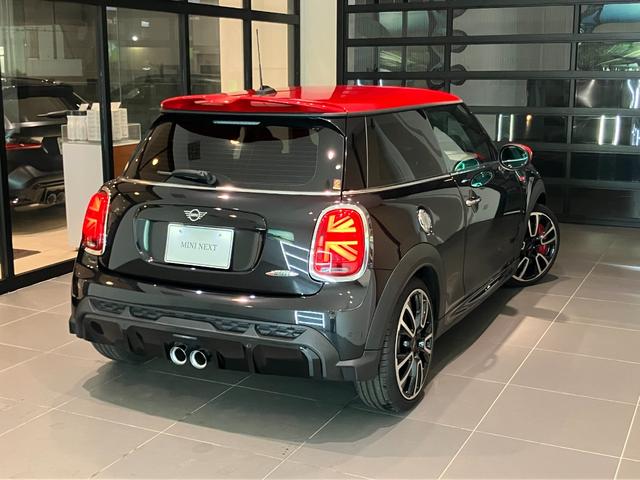 ＭＩＮＩ ＪＣＷ　プレミアムプラスパッケージ　ＪＣＷトリム　認定中古車　ステアリング　ホイール　ナッパ　レザー　格納機能付きドアミラー　コンフォートアクセス　　Ｒ　ビューカメラ　Ｆ　アーム　レスト　　アダプティブ　クルーズ　コントロール（40枚目）