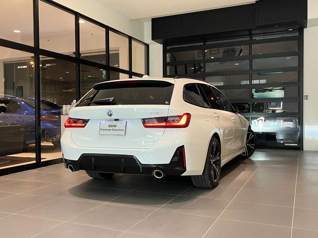 ３シリーズ ３１８ｉツーリング　Ｍスポーツ　認定中古車　ＢＭＷライトアロイホイール　ダブルスポーク　ＡＴ　パドル　スイッチ付き　バリアブル　スポーツ　ステアリング　Ｍ　スポーツ　パッケージ（6枚目）