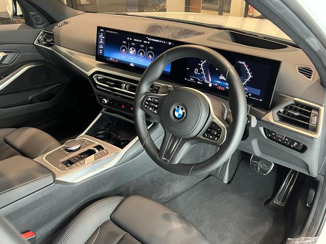 ３シリーズ ３１８ｉツーリング　Ｍスポーツ　認定中古車　ＢＭＷライトアロイホイール　ダブルスポーク　ＡＴ　パドル　スイッチ付き　バリアブル　スポーツ　ステアリング　Ｍ　スポーツ　パッケージ（24枚目）