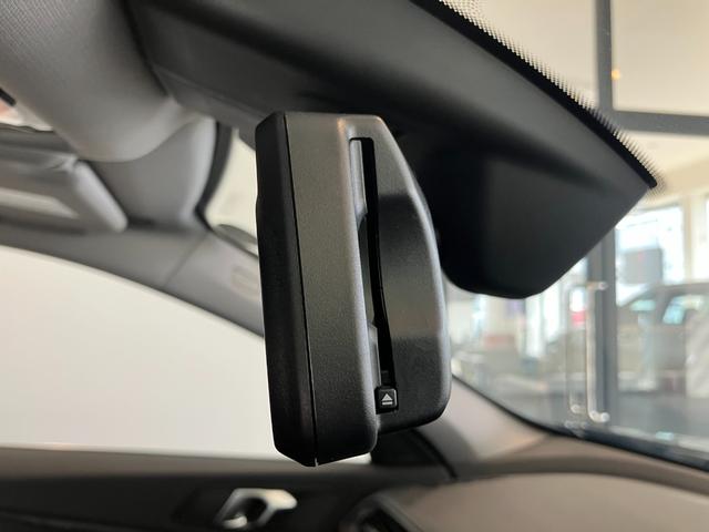 1シリーズ 118d プレイ 認定中古車 BMW アロイ ホイール マルチ スポーク スタイリング オートマチック トランク リッド ロック  コンフォート アクセス システム  ETC内蔵型ルーム ミラー Aクルーズコントロール(10枚目)