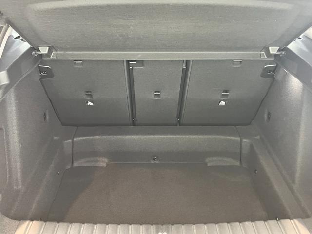 1シリーズ 118d プレイ 認定中古車 BMW アロイ ホイール マルチ スポーク スタイリング オートマチック トランク リッド ロック  コンフォート アクセス システム  ETC内蔵型ルーム ミラー Aクルーズコントロール(17枚目)