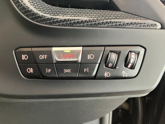 1シリーズ 118d プレイ 認定中古車 BMW アロイ ホイール マルチ スポーク スタイリング オートマチック トランク リッド ロック  コンフォート アクセス システム  ETC内蔵型ルーム ミラー Aクルーズコントロール(40枚目)