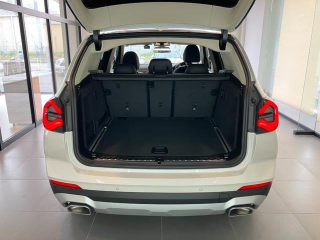 X3 xDrive 20d 認定中古車 パフォーマンス コントロール バリアブル スポーツ ステアリング コンフォート アクセス システム アコースティック コンフォート ガラス 電動パノラマルーフ(16枚目)