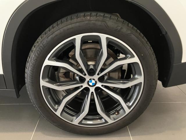 X3 xDrive 20d 認定中古車 パフォーマンス コントロール バリアブル スポーツ ステアリング コンフォート アクセス システム アコースティック コンフォート ガラス 電動パノラマルーフ(22枚目)
