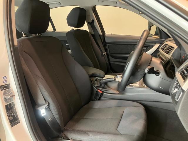 3シリーズ 320i スポーツ 認定中古車 コンフォート アクセス システム 自動防眩ルームミラー 電動シート調節 メモリー付 R パーク ディスタンス コントロール(PDC) R パーク ディスタンス コントロール(PDC)(12枚目)