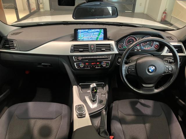 3シリーズ 320i スポーツ 認定中古車 コンフォート アクセス システム 自動防眩ルームミラー 電動シート調節 メモリー付 R パーク ディスタンス コントロール(PDC) R パーク ディスタンス コントロール(PDC)(13枚目)