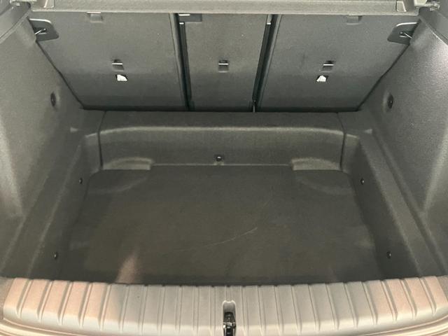 １シリーズ １１８ｄ　Ｍスポーツ　認定中古車　オートマチック　トランク　リッド　ロック　　コンフォートアクセス　Ｍ　スポーツ　パッケージ　　ＥＴＣ内蔵型ルーム　ミラー　電動シート調節　メモリー付（17枚目）