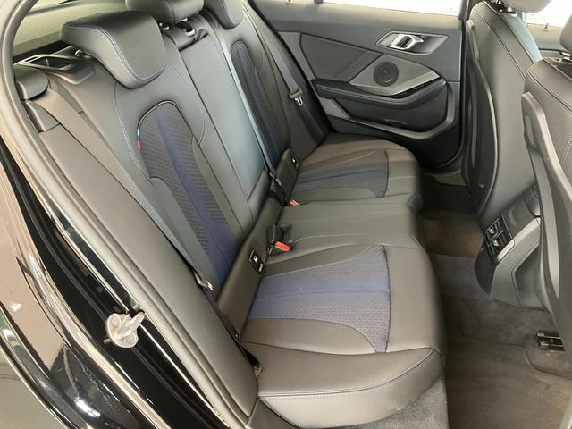 １シリーズ １１８ｄ　Ｍスポーツ　認定中古車　オートマチック　トランク　リッド　ロック　　コンフォートアクセス　Ｍ　スポーツ　パッケージ　　ＥＴＣ内蔵型ルーム　ミラー　電動シート調節　メモリー付（22枚目）