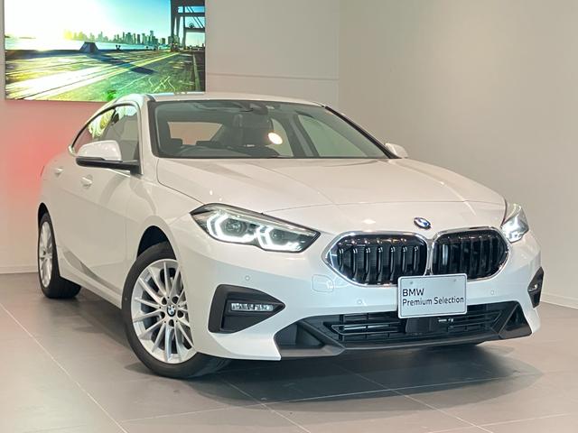 ２シリーズ ２１８ｉグランクーペ　プレイ　認定中古車　ＢＭＷ　アロイ　ホイール　マルチ　スポーク　スタイリング　格納機能付きドアミラー　コンフォート　アクセス　システム　ＥＴＣ内蔵型ルーム　ミラー　Ａクルーズコントロール＋Ｓｔｏｐ＆Ｇｏ機能（4枚目）