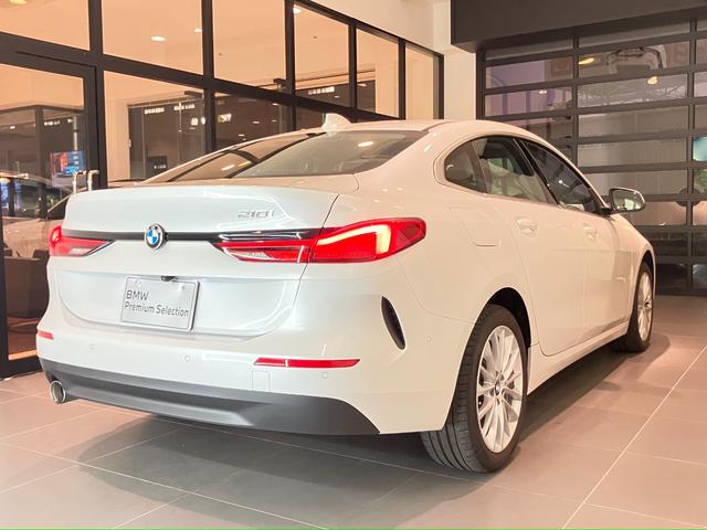 ２シリーズ ２１８ｉグランクーペ　プレイ　認定中古車　ＢＭＷ　アロイ　ホイール　マルチ　スポーク　スタイリング　格納機能付きドアミラー　コンフォート　アクセス　システム　ＥＴＣ内蔵型ルーム　ミラー　Ａクルーズコントロール＋Ｓｔｏｐ＆Ｇｏ機能（6枚目）