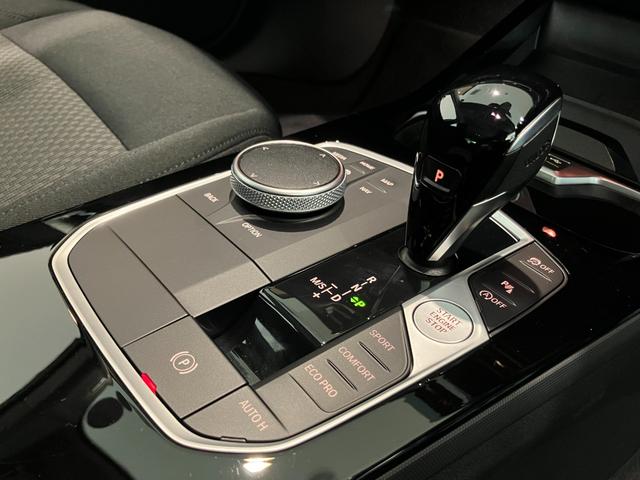 ２シリーズ ２１８ｉグランクーペ　プレイ　認定中古車　ＢＭＷ　アロイ　ホイール　マルチ　スポーク　スタイリング　格納機能付きドアミラー　コンフォート　アクセス　システム　ＥＴＣ内蔵型ルーム　ミラー　Ａクルーズコントロール＋Ｓｔｏｐ＆Ｇｏ機能（9枚目）