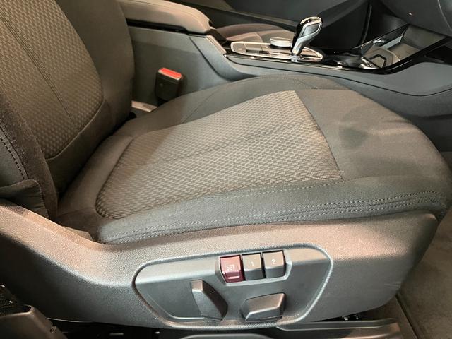 ２シリーズ ２１８ｉグランクーペ　プレイ　認定中古車　ＢＭＷ　アロイ　ホイール　マルチ　スポーク　スタイリング　格納機能付きドアミラー　コンフォート　アクセス　システム　ＥＴＣ内蔵型ルーム　ミラー　Ａクルーズコントロール＋Ｓｔｏｐ＆Ｇｏ機能（23枚目）