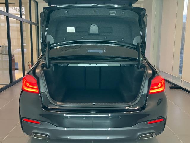 ５シリーズ ５２３ｄ　ｘＤｒｉｖｅ　Ｍスピリット　認定中古車　ＢＭＷアロイ　ホイール　ダブルスポーク　コンフォートアクセス　　Ｍ　スポーツ　パッケージ　　Ｄｒｉｖｉｎｇ　Ａｓｓｉｓｔａｎｔ　Ｐｌｕｓ（16枚目）