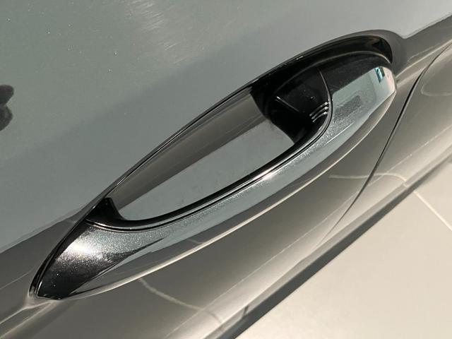 ５シリーズ ５２３ｄ　ｘＤｒｉｖｅ　Ｍスピリット　認定中古車　ＢＭＷアロイ　ホイール　ダブルスポーク　コンフォートアクセス　　Ｍ　スポーツ　パッケージ　　Ｄｒｉｖｉｎｇ　Ａｓｓｉｓｔａｎｔ　Ｐｌｕｓ（20枚目）