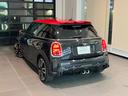 ＪＣＷ　プレミアムプラスパッケージ　ＪＣＷトリム　認定中古車　ステアリング　ホイール　ナッパ　レザー　格納機能付きドアミラー　コンフォートアクセス　　Ｒ　ビューカメラ　Ｆ　アーム　レスト　　アダプティブ　クルーズ　コントロール（41枚目）