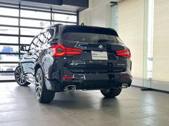 駆け抜ける歓びがキャッチフレーズのＢＭＷですが、アイドリングストップ機能や電動パワステ等により、燃費、環境性能の向上にも貢献しています。 7