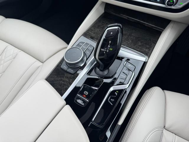 ５シリーズ ５２３ｄｘＤｒｉｖｅツーリングＭスポーツＥＤジョイ＋　認定中古車　アイボリーメリノレザー　サンルーフ（6枚目）