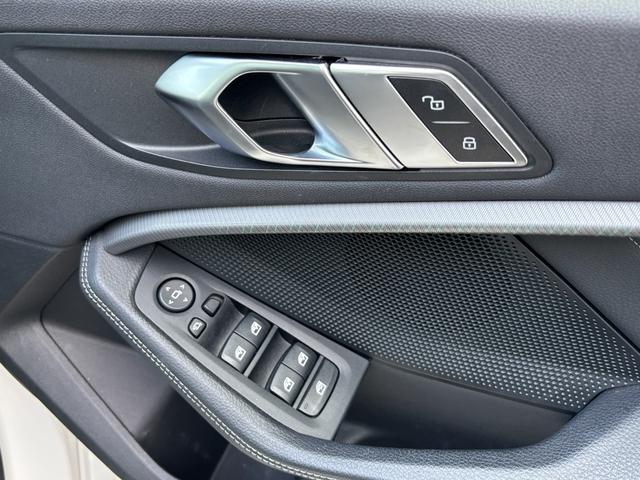 2シリーズ 218dグランクーペ Mスポーツ 認定中古車保証 サンルーフ レザーシート 純正アルミホイール ETC(10枚目)