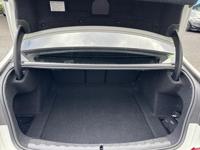 3シリーズ 320i Mスポーツ 認定中古車保証 ブラックレザー 純正アルミホイール ETC アラウンドビューカメラ(25枚目)