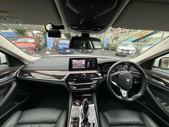 5シリーズ 523d xDrive ラグジュアリー 認定中古保証2年 フルレザーシート シートヒーター LEDヘッドライト 電動リアゲート(7枚目)