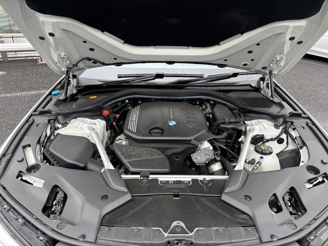 5シリーズ 523d xDrive ラグジュアリー 認定中古保証2年 フルレザーシート シートヒーター LEDヘッドライト 電動リアゲート(20枚目)
