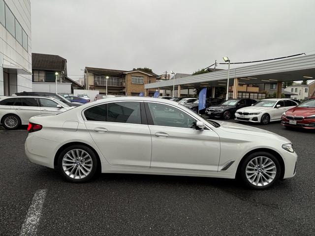 5シリーズ 523d xDrive ラグジュアリー 認定中古保証2年 フルレザーシート シートヒーター LEDヘッドライト 電動リアゲート(23枚目)