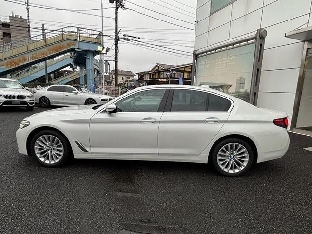 5シリーズ 523d xDrive ラグジュアリー 認定中古保証2年 フルレザーシート シートヒーター LEDヘッドライト 電動リアゲート(29枚目)