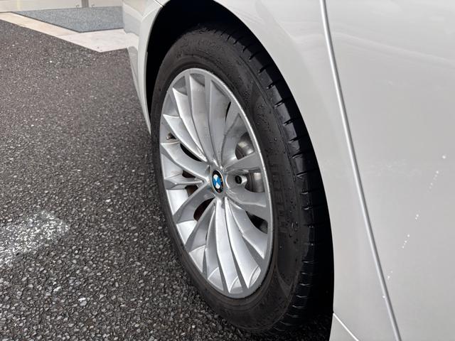 5シリーズ 523d xDrive ラグジュアリー 認定中古保証2年 フルレザーシート シートヒーター LEDヘッドライト 電動リアゲート(31枚目)