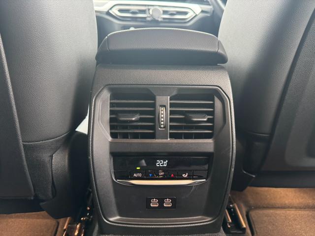 ３シリーズ ３２０ｄｘＤｒｉｖｅツーリングＭスポーツＥＤシャドー　認定中古車保証　純正ドラレコ前後（ＡＣＥ　３．０　ｐｒｏ）　専用１９インチＡＷ　コンフォートＰＫＧ　プライバシーガラス　ハーフレザー（13枚目）