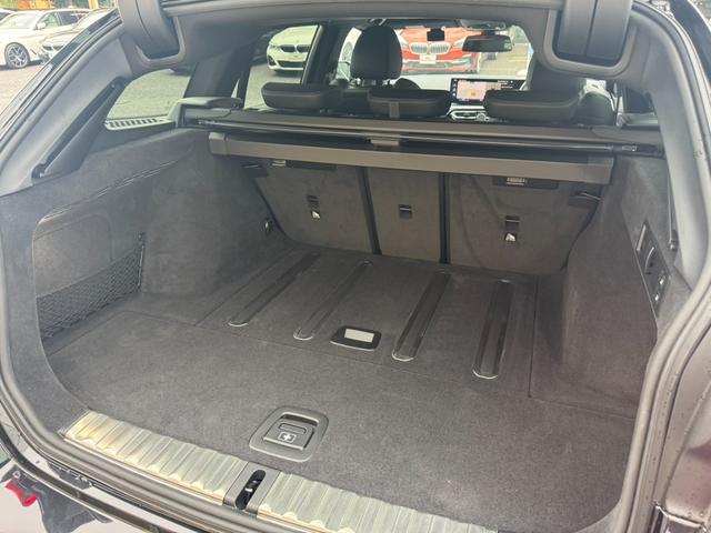 ３シリーズ ３２０ｄｘＤｒｉｖｅツーリングＭスポーツＥＤシャドー　認定中古車保証　純正ドラレコ前後（ＡＣＥ　３．０　ｐｒｏ）　専用１９インチＡＷ　コンフォートＰＫＧ　プライバシーガラス　ハーフレザー（17枚目）