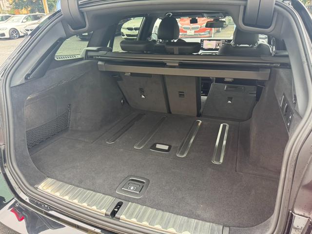 ３シリーズ ３２０ｄｘＤｒｉｖｅツーリングＭスポーツＥＤシャドー　認定中古車保証　純正ドラレコ前後（ＡＣＥ　３．０　ｐｒｏ）　専用１９インチＡＷ　コンフォートＰＫＧ　プライバシーガラス　ハーフレザー（19枚目）