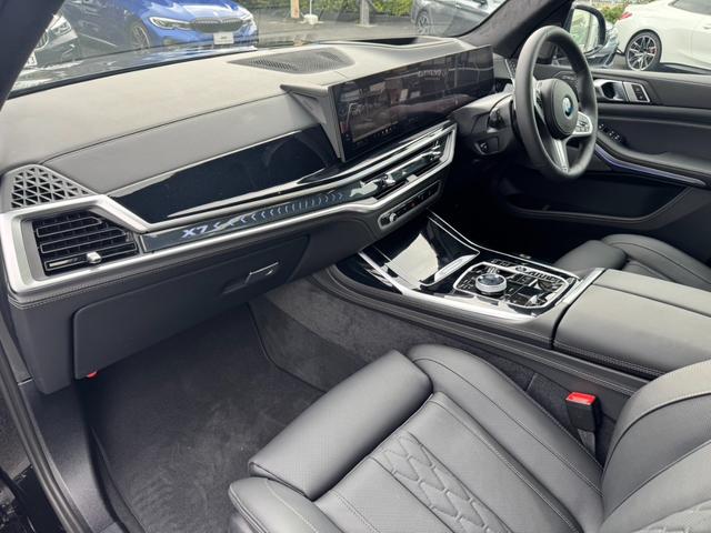 X7 xDrive 40d Mスポーツ デモカー 認定中古車保証 サンルーフ 3列シート 純正アルミホイール ETC 全周囲カメラ バックカメラ(2枚目)