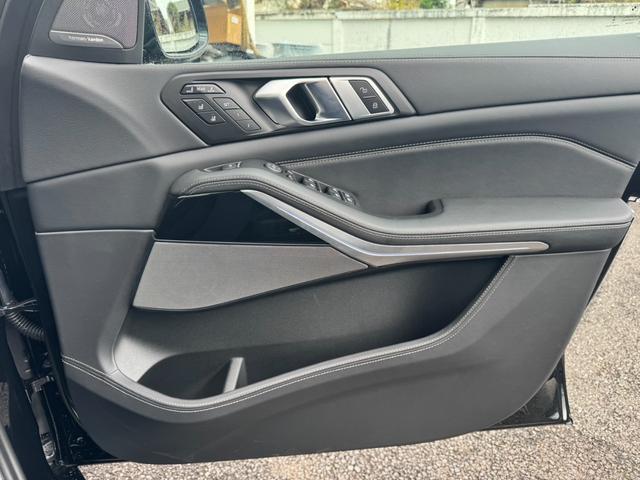 X7 xDrive 40d Mスポーツ デモカー 認定中古車保証 サンルーフ 3列シート 純正アルミホイール ETC 全周囲カメラ バックカメラ(15枚目)
