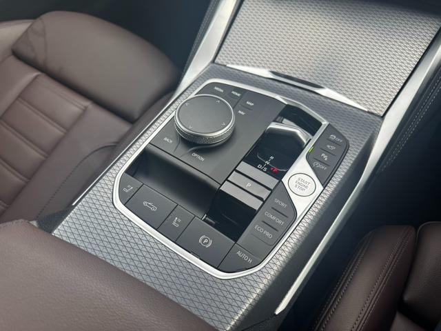 4シリーズ M440i xDriveカブリオレ デモカー 認定中古車保証 青キャリパーブレーキ 全周囲カメラ ブラウンレザー ヘッドアップディスプレイ 純正アルミホイール ETC(10枚目)