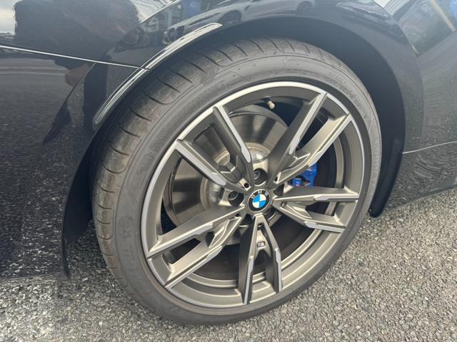 4シリーズ M440i xDriveカブリオレ デモカー 認定中古車保証 青キャリパーブレーキ 全周囲カメラ ブラウンレザー ヘッドアップディスプレイ 純正アルミホイール ETC(32枚目)
