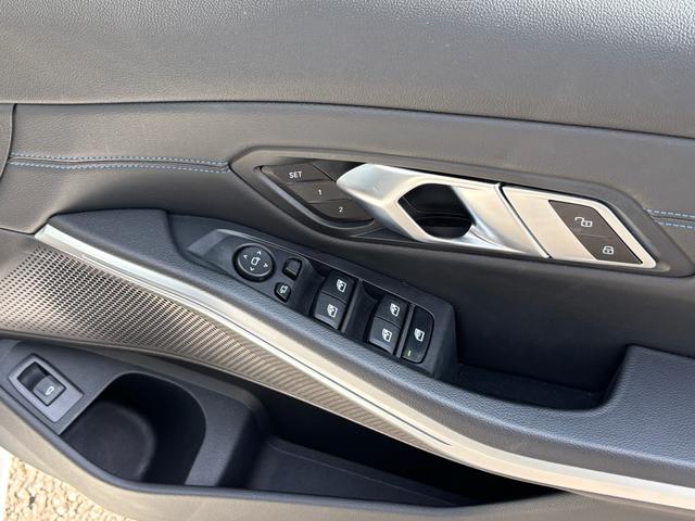 3シリーズ 320d xDriveツーリング Mスポーツ 認定中古保証【2年】 Bluetooth接続 禁煙車 純正アルミホイール ETC バックカメラ(8枚目)