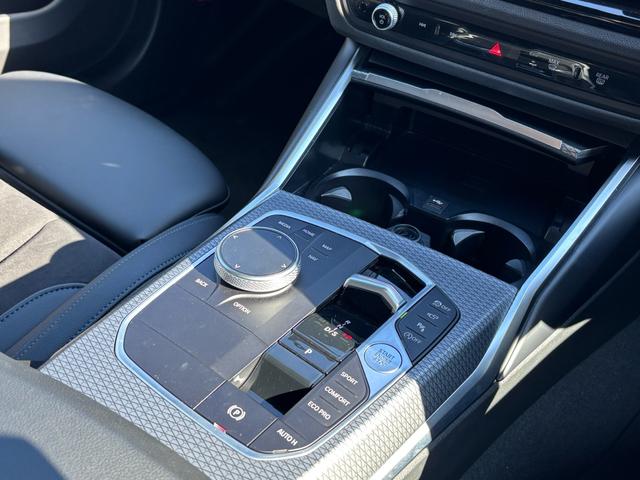 保証プランも多数準備致しております。ユーズドカーは半年間、アプルーブドカーは１年間、プレミアムセレクションは２年間の走行距離無制限保証が無償付帯致します。別途有償にて延長保証も準備致しております。