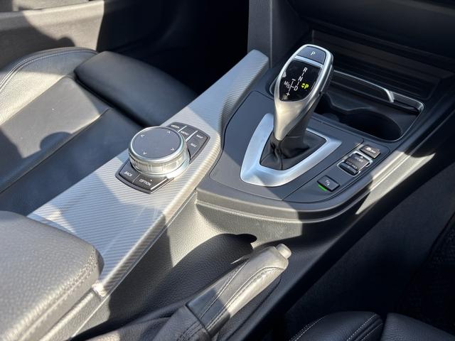 ４シリーズ ４４０ｉグランクーペ　Ｍスポーツ　認定中古車　黒革　バックアイカメラ　ＯＰ１９ＡＷ　ヘッドアップディスプレイ　直６エンジン　ＥＴＣ２．０　ナビゲーション　ＡＣＣ（12枚目）