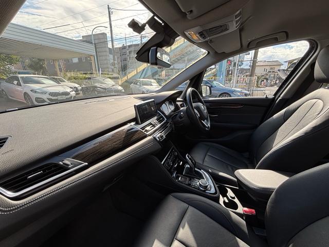 2シリーズ 218iアクティブツアラー ラグジュアリー 認定中古車 黒革 禁煙車 管理ユーザー下取り ETC2.0 ナビゲーション ラグジュアリー 認定中古車保証(2枚目)