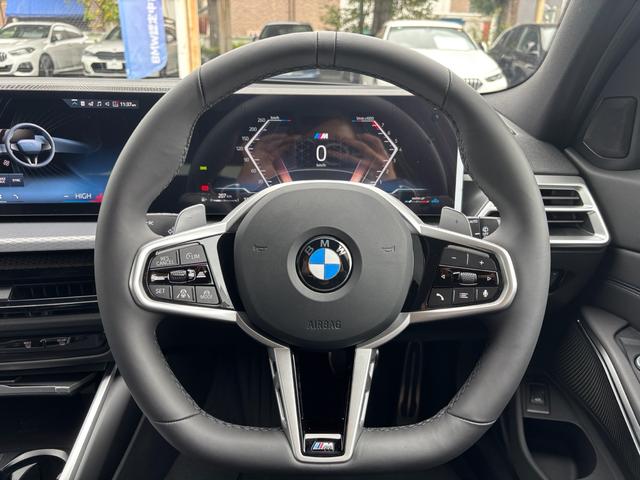 保証期間中にトラブルが発生した際は、２４時間フリーダイヤルでオペレーターが対応致します。応急処置方法のみならず、出張修理やレッカー搬送などの手配、お客様の代替交通手段やホテルの確保を行います。