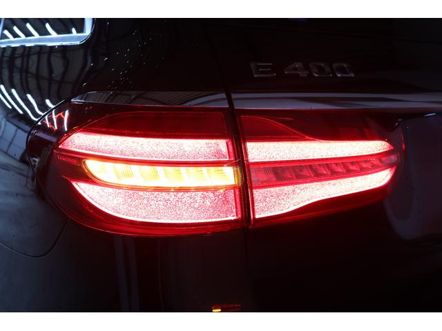 E400 4マチックステーションワゴンエクスクルシブ レーダーSP Pスタ 黒本革 HUD ナビTV BT音楽 ブルメスタ 360カメラ PTS エアバランスP LEDライト 自動Rゲート&HフリーA ダイナミックS 専用エクステリア 9AT 2年保証(40枚目)