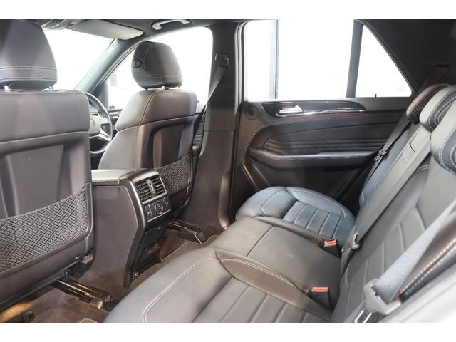Ｍクラス ＭＬ３５０　４マチック　ＡＭＧスポーツパッケージ　ＡＭＧスポーツ＆ＥＸクルーシブ＆コンフォート＆レーダーＳＰ　１オーナ　キーレスゴー　黒本革　ナビＴＶ　ＢＴ音楽　３６０カメ　ＰＴＳ　ＤＳＲＣ　ＡＭＧエアロ＆２０ＡＷ＆サイドボード　自動ゲート　２年保証（6枚目）