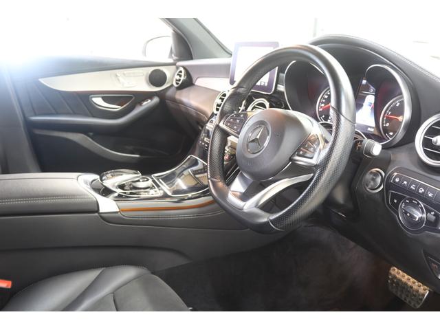 車両の様々な情報を確認、設定変更が可能なマルチファンクションステアリングを装備しております！