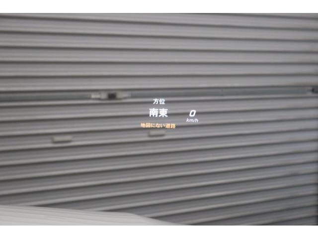 ヘッドアップディスプレイを搭載！走行速度やナビゲーション案内等、運転中に視線を逸らすことなく確認ができます！！