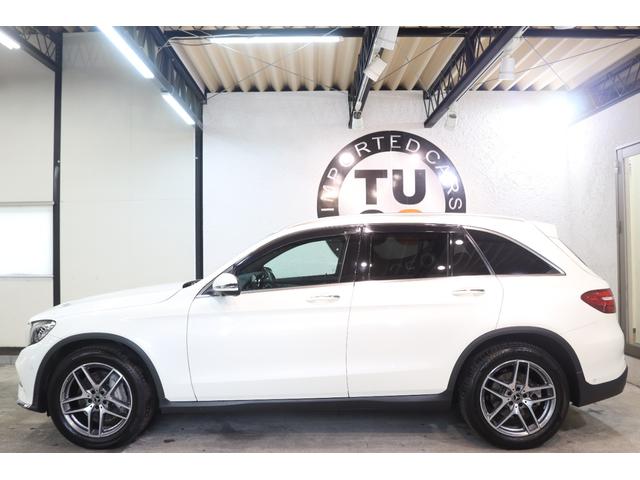 メルセデスベンツロゴ入りブレーキキャリパーや放熱性の良いドリルドローターを採用しております！