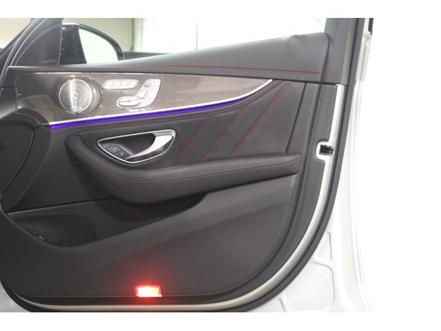 Ｅクラス Ｅ４３　４マチック　レーダーＳＰ　キーレスゴー　黒本革＆全席ヒーター　ＨＵＤ　純正ナビＴＶ　スマホ連携　ブルメスタ－　３６０カメラ　ＰＴＳ　ＡＭＧエアロ＆２０ＡＷ　エアバランスＰＫＧ　ＡＭＧライドＣ＋エアサス　２年保証付（24枚目）