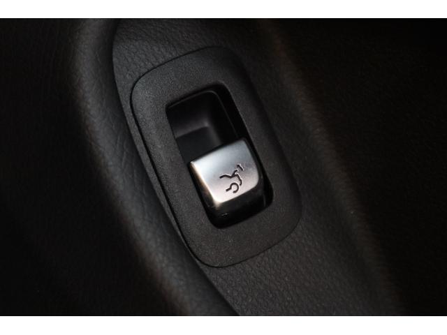 Cクラス C180カブリオレスポーツ レザーEXC&RSP 黒本革&Sヒータ&エアスカーフ 黒幌 ナビTV BT音楽 Bカメラ PTS DSRC エアバランス AMGエアロ&19AW LED ダイナミックS キーレスゴー 9AT 2年保証(28枚目)