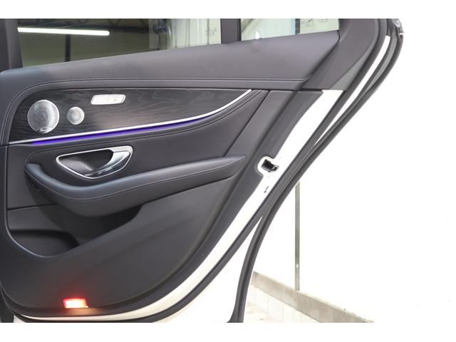 Ｅクラスステーションワゴン Ｅ２００　ステションワゴンアバンＧスポツ（本革仕様）　レーダーＳＰ　黒本革＆Ｓヒーター　ナビＴＶ　スマホ連携　ブルメスター　３６０カメラ　ＰＴＳ　ＡＭＧエアロ／１９ＡＷ　ダイナミックＳ　自動Ｒゲート　エアバランスＰ　ＬＥＤーＨライト　９ＡＴ　２年保証付（25枚目）